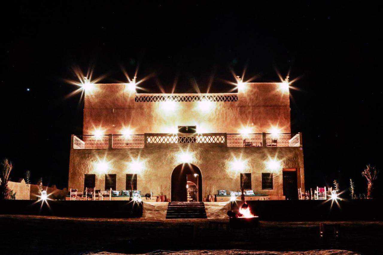 Riad Caravasar Merzouga Esterno foto