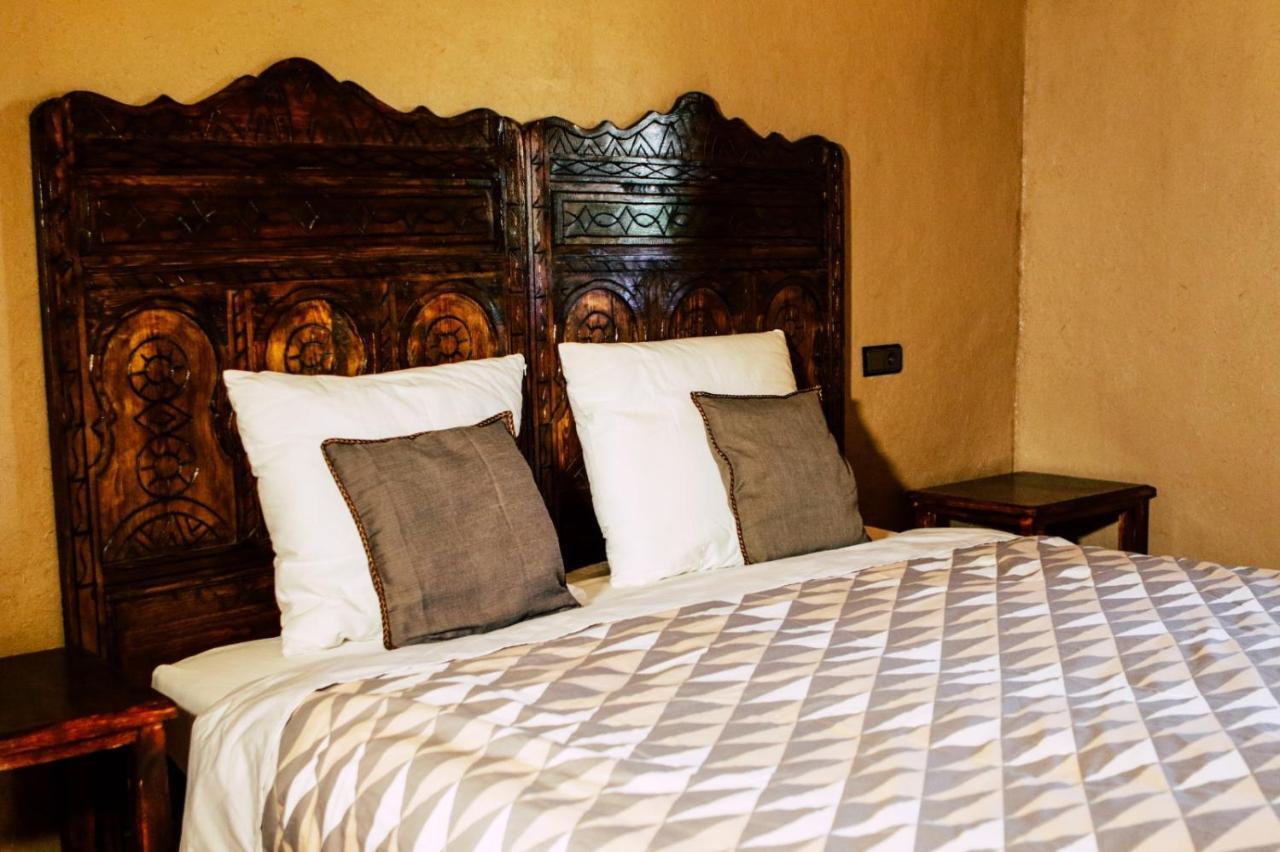 Riad Caravasar Merzouga Esterno foto