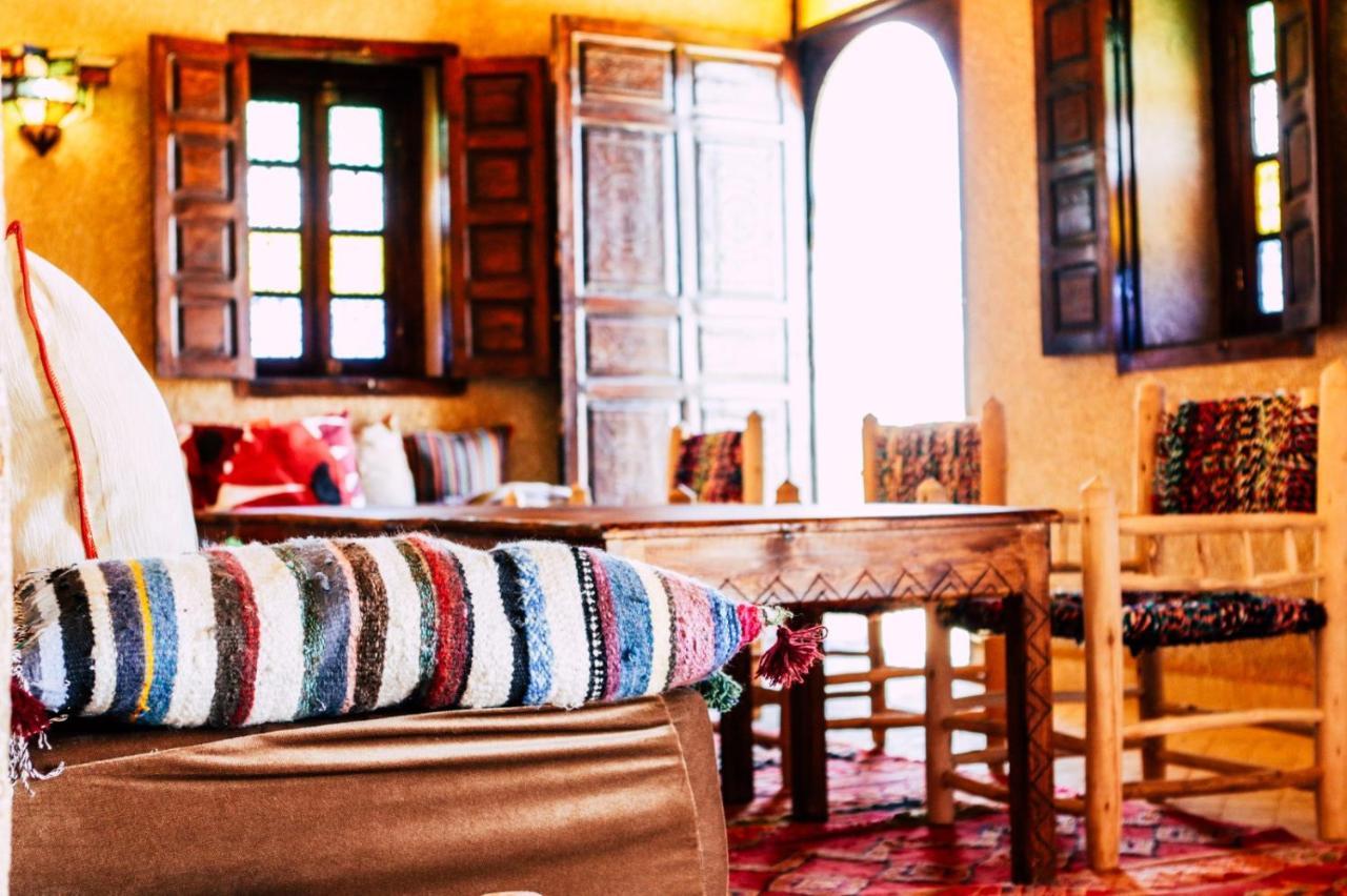 Riad Caravasar Merzouga Esterno foto
