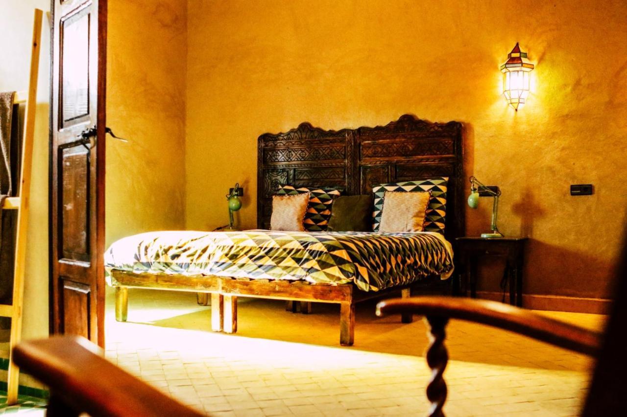 Riad Caravasar Merzouga Esterno foto