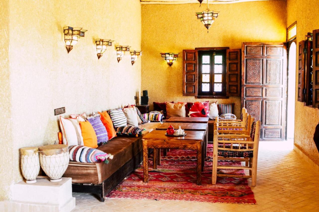 Riad Caravasar Merzouga Esterno foto