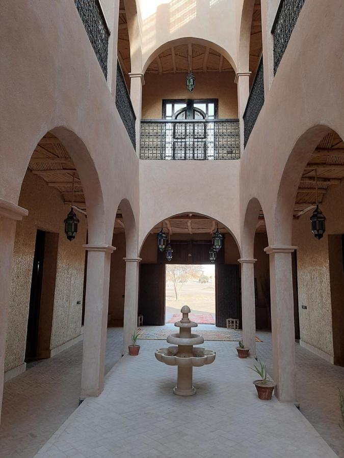 Riad Caravasar Merzouga Esterno foto