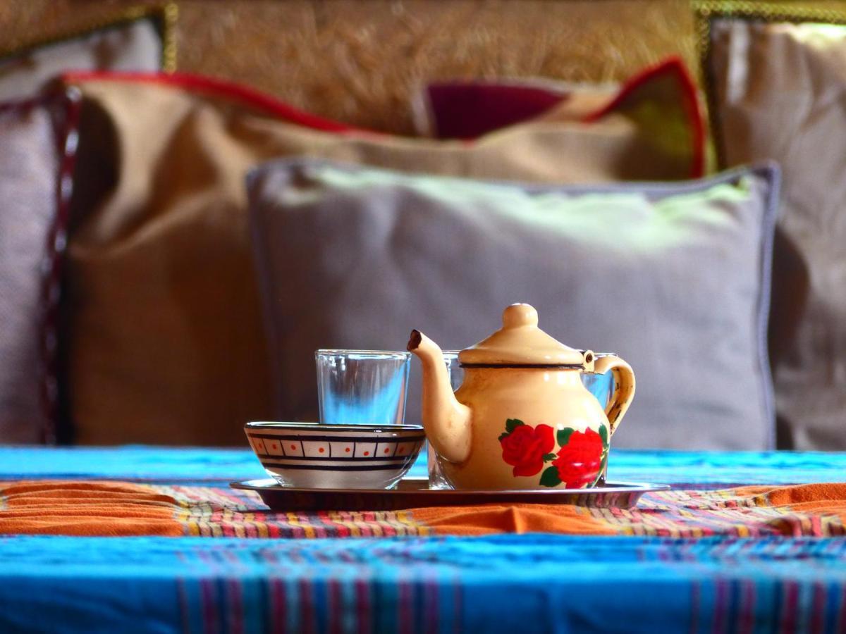 Riad Caravasar Merzouga Esterno foto