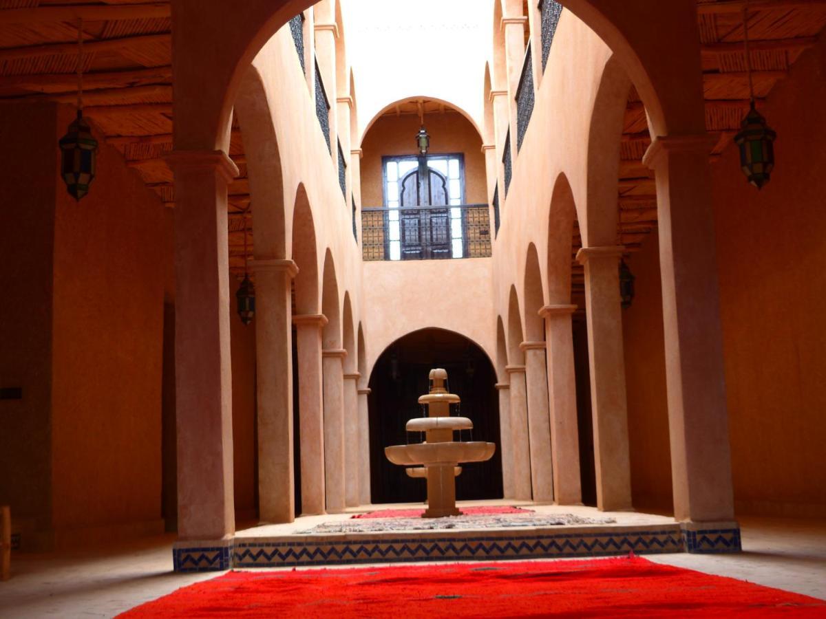 Riad Caravasar Merzouga Esterno foto