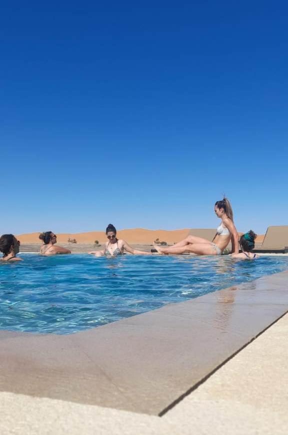 Riad Caravasar Merzouga Esterno foto